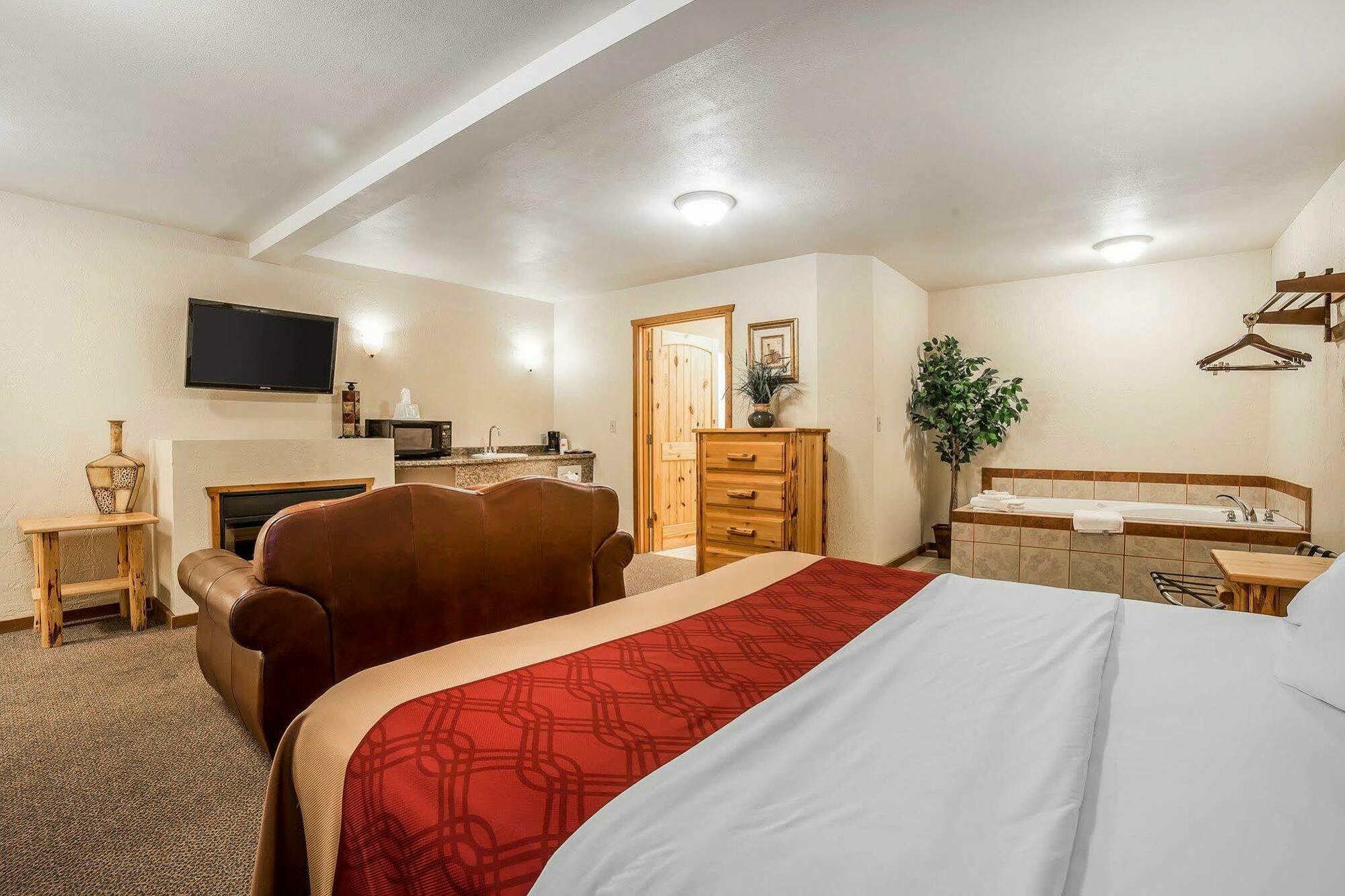 Econo Lodge Inn&Suites Kalispell Exterior foto